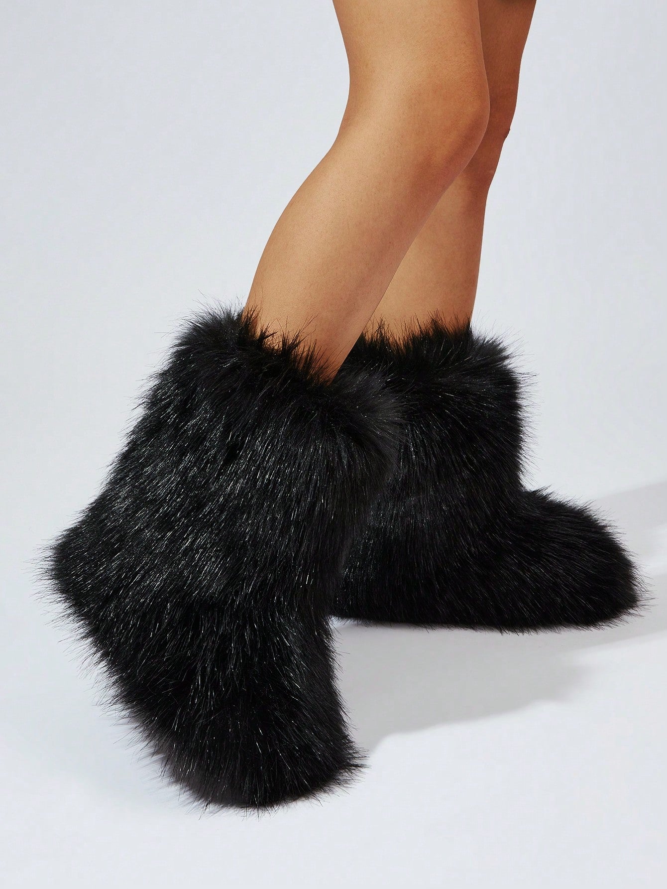 Women's Fashionable Fur Flat Boots