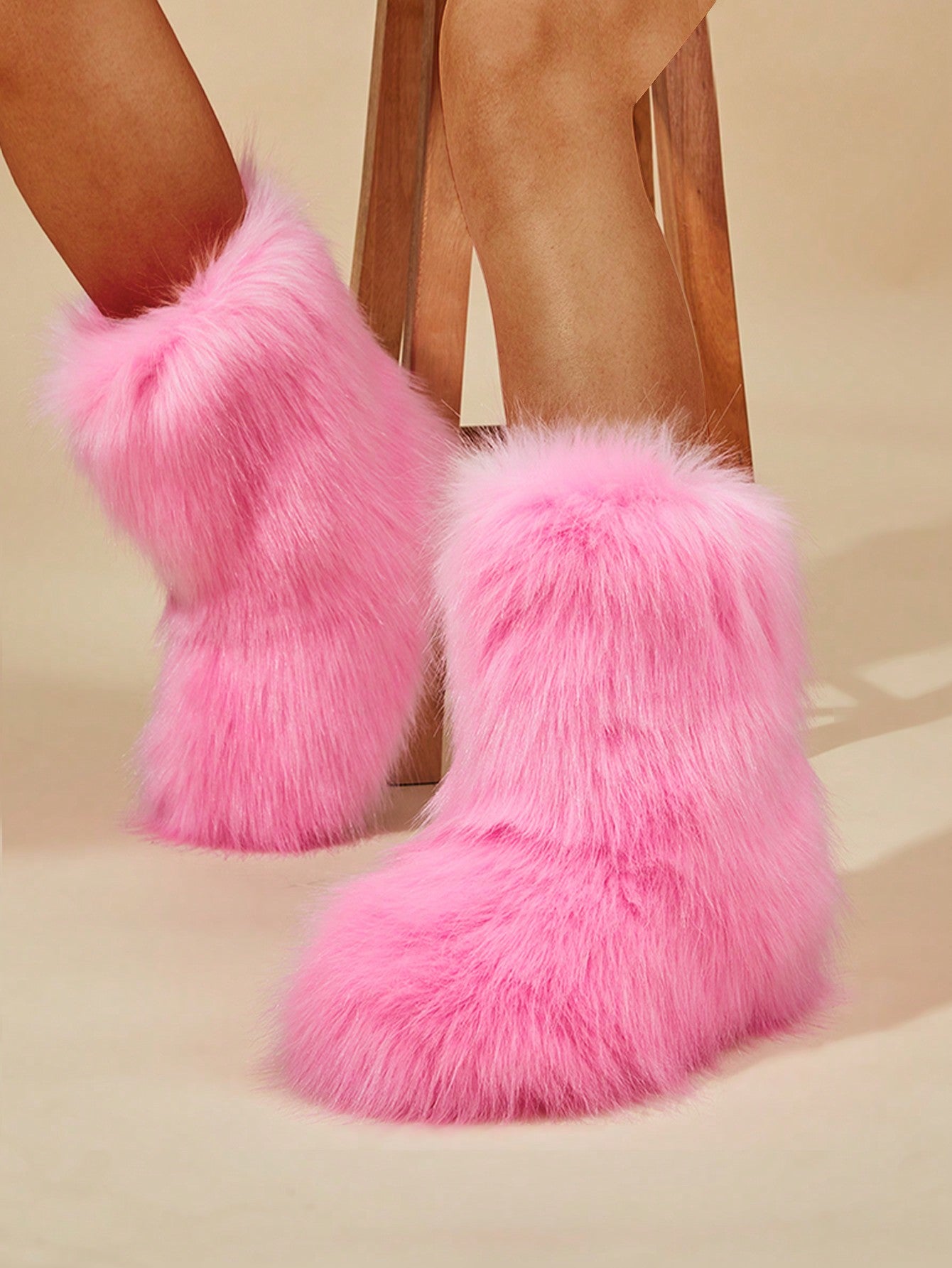 Women's Fashionable Fur Flat Boots